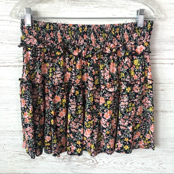 *3/$20* AMERICAN EAGLE Spring Floral Tiered Ruffle Mini Skirt S - Picture 1 of 7